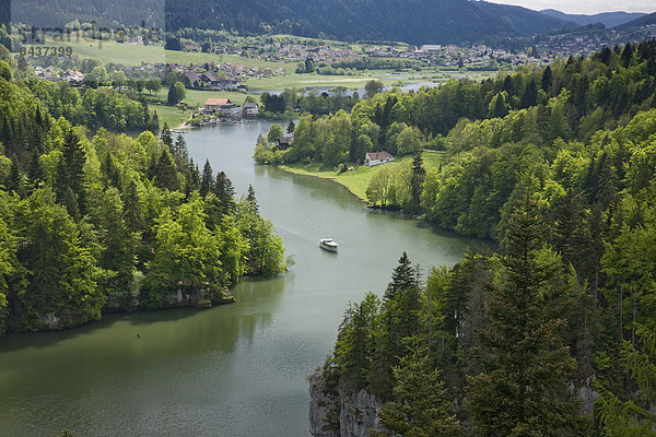 Wasser Europa Wald Boot fließen Fluss Bach Schiff Holz Schweiz Gewässer