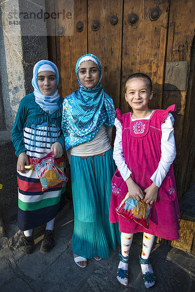 Tradition  bunt  Religion  jung  Mädchen  Kostüm - Faschingskostüm  Eurasien