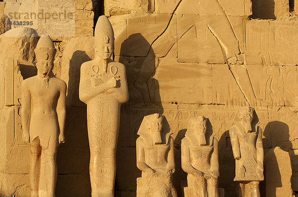 Spiegelung  Ausgrabungsstätte  Statue  schnitzen  Naher Osten  Afrika  antik  Ägypten  Karnak  Luxor