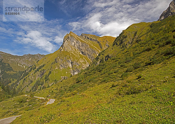 Felsbrocken  Panorama  Europa  Berg  Berggipfel  Gipfel  Spitze  Spitzen  Wolke  Landschaft  Natur  Alpen  Bayern  Deutschland  Oytal  Weg