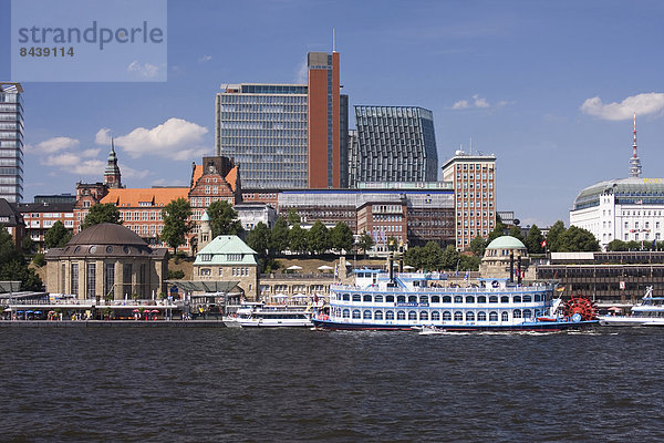 Raddampfer  Hafen  Europa  Stadt  Großstadt  Schiff  Steg  Hamburg - Deutschland  Deutschland