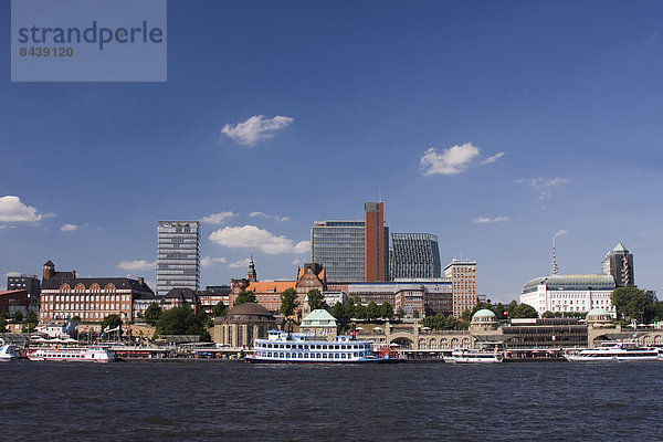 Raddampfer  Hafen  Europa  Stadt  Großstadt  Schiff  Steg  Hamburg - Deutschland  Deutschland