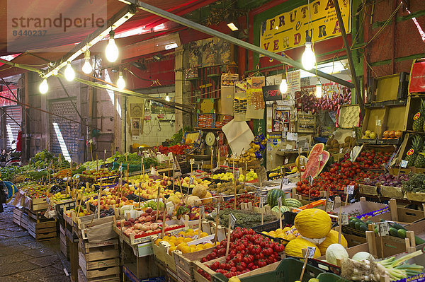 Marktstand  Außenaufnahme  Europa  Tag  Lebensmittel  Handel  Frucht  Lebensmittelladen  Gemüse  niemand  Insel  Italien  Markt  Palermo  Sizilien  Süditalien