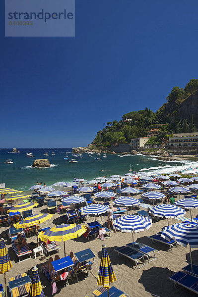 Außenaufnahme Europa Tag Strand Küste Meer Insel Schatten Italien Mittelmeer Sizilien Süditalien Taormina