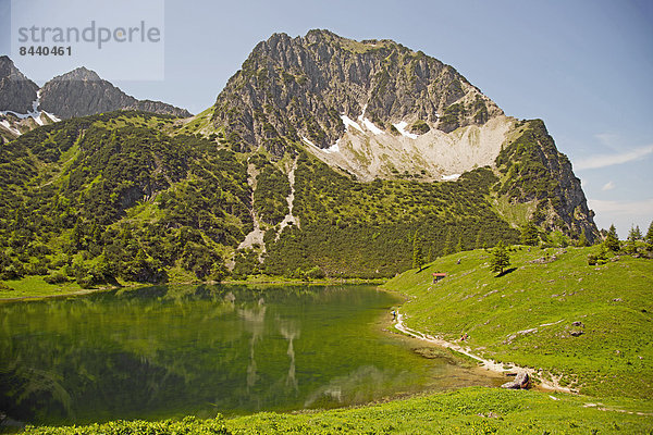 Außenaufnahme  Wasser  Europa  Berg  Baum  See  Natur  Alpen  Ansicht  Bayern  Deutschland  Bergsee  Oberstdorf