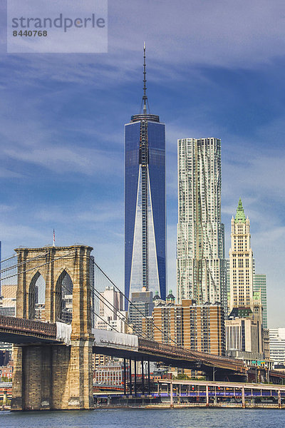 Vereinigte Staaten von Amerika  USA  Panorama  Skyline  Skylines  New York City  Amerika  Reise  Großstadt  Architektur  bunt  Brücke  Hochhaus  Herbst  Tourismus  Brooklyn  Innenstadt  Manhattan  neu  World Trade Center