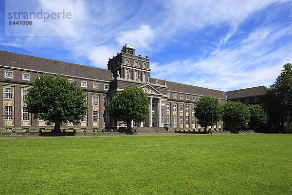 Säule  Schule  Deutschland  Krefeld  Nordrhein-Westfalen  Rheinland