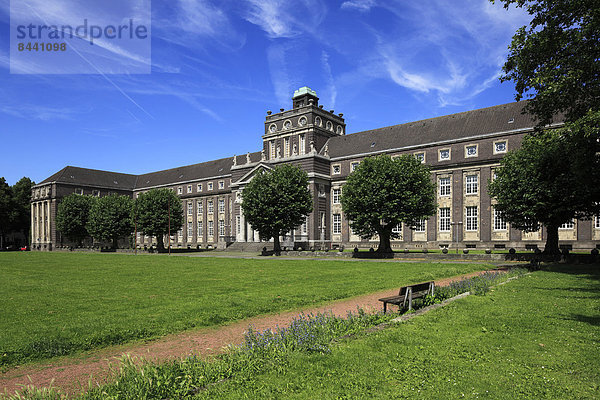 Schule  Deutschland  Krefeld  Nordrhein-Westfalen  Rheinland