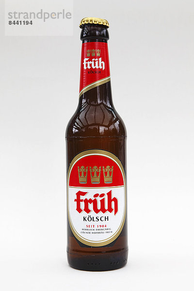trinken  Alkohol  Bier  Bierflasche  Flasche  Köln  Deutschland  Nordrhein-Westfalen  Rheinland