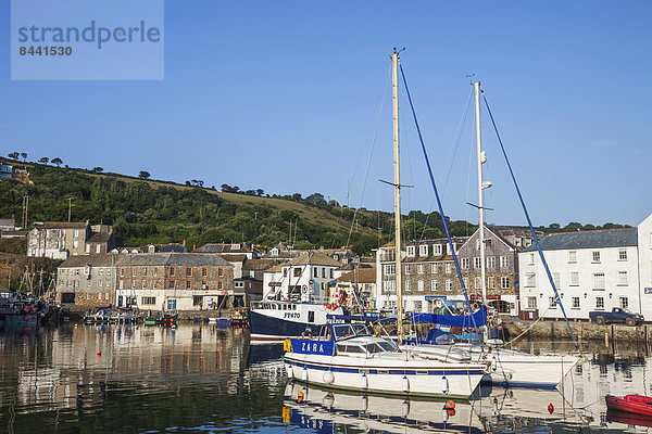 Fischereihafen  Fischerhafen  Hafen  Europa  britisch  Großbritannien  Küste  Mevagissey  Cornwall  England  Fischerboot  Fischerdorf