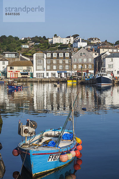 Fischereihafen  Fischerhafen  Hafen  Europa  britisch  Großbritannien  Küste  Mevagissey  Cornwall  England  Fischerboot  Fischerdorf