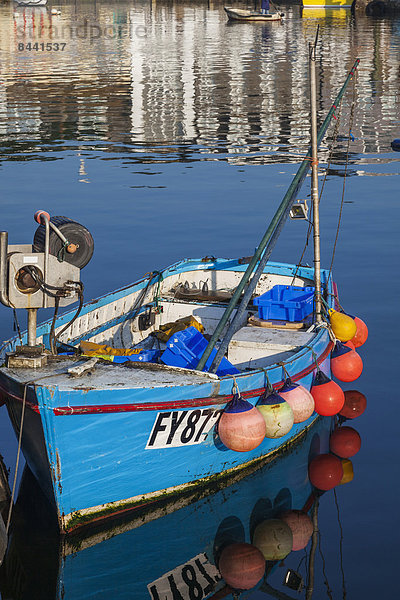 Fischereihafen  Fischerhafen  Hafen  Europa  britisch  Großbritannien  Küste  Mevagissey  Cornwall  England  Fischerboot  Fischerdorf