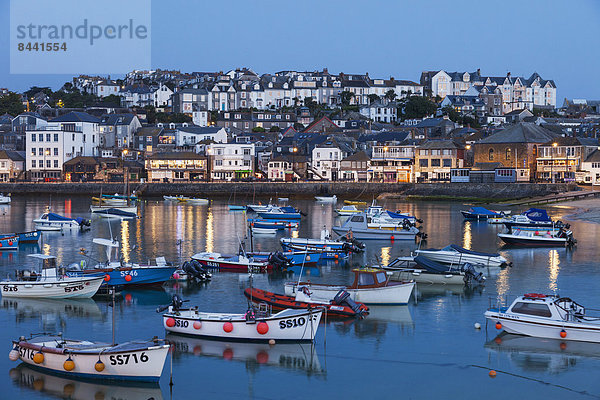 Fischereihafen  Fischerhafen  Hafen  Europa  britisch  Großbritannien  Küste  Cornwall  England