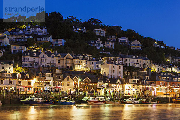 Fischereihafen  Fischerhafen  beleuchtet  Hafen  Europa  Abend  Nacht  britisch  Großbritannien  Cornwall  England