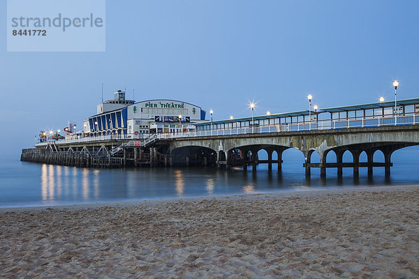 Europa  Strand  britisch  Großbritannien  Küste  Meer  Kai  Urlaub  Bournemouth  Dorset  England