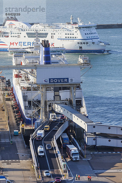 Hafen Europa britisch Großbritannien Küste Meer Dock Schiff Fähre verschiffen England Ärmelkanal Fährterminal Kent