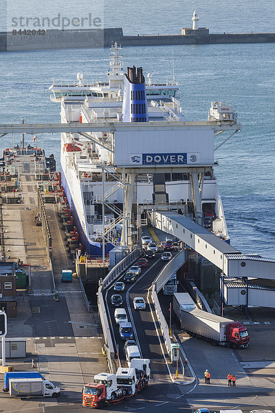 Hafen Europa britisch Großbritannien Küste Meer Dock Schiff Fähre verschiffen England Ärmelkanal Fährterminal Kent