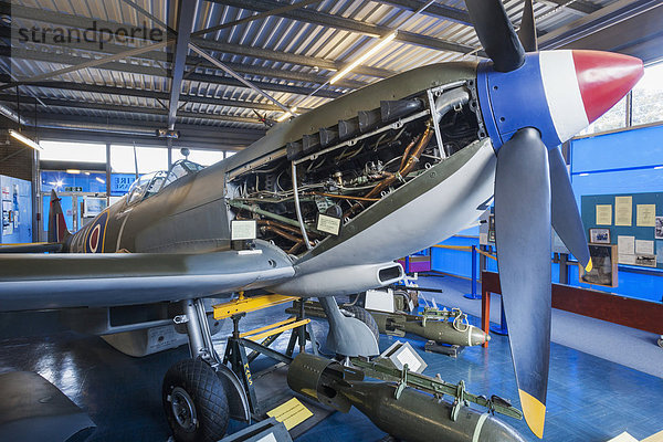 Europa  britisch  Großbritannien  Innenaufnahme  Museum  Krieg  Flugzeug  Luftfahrzeug  Luftwaffe  England  Kent  Hobel