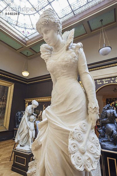 Europa  Frau  Skulptur  britisch  Großbritannien  Innenaufnahme  Museum  Dorset  England