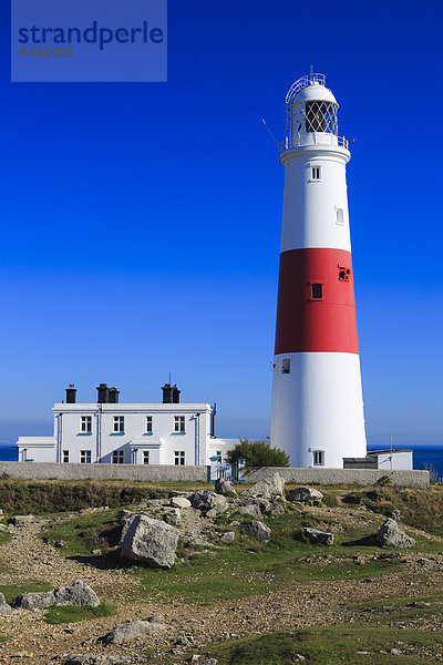 blauer Himmel  wolkenloser Himmel  wolkenlos  bauen  Europa  Großbritannien  Himmel  Küste  Meer  weiß  Natur  Leuchtturm  rot  Streifen  England  Ärmelkanal  Erbe