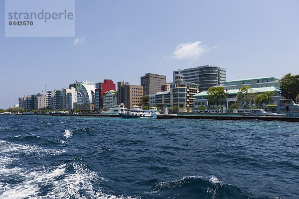 Malediven  Blick auf Male  Hafen und Hafeneinfahrt