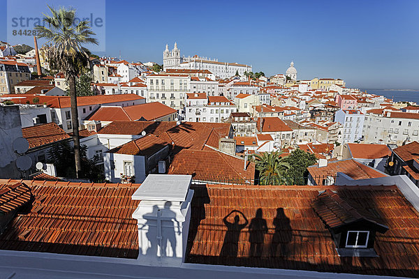 Portugal  Lissabon  Alfama  Miradouro de Santa Luzia  Blick über die Stadt