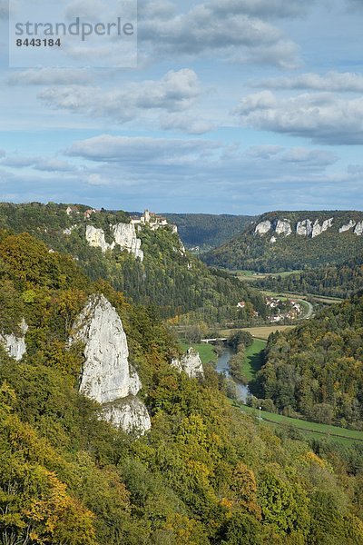 Deutschland  Baden Württemberg  Sigmaringen  Blick von Eichfelsen auf das Obere Donautal