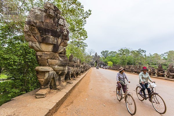 nahe  Eingang  Fahrrad  Rad  Südostasien  UNESCO-Welterbe  Vietnam  Angkor  Asien  Kambodscha  Süden