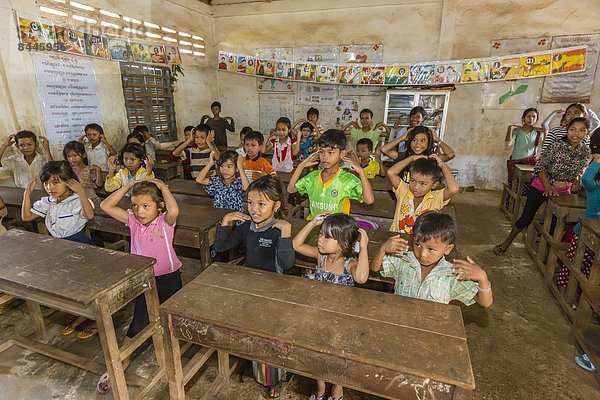 Fluss  Dorf  Schule  Südostasien  Vietnam  Asien  Kambodscha