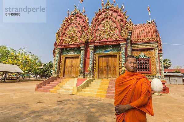 jung  fünfstöckig  Buddhismus  Südostasien  Vietnam  Asien  Kambodscha  Mönch