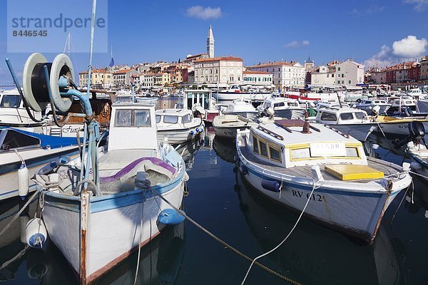 Hafen Europa Stadt Kathedrale Adriatisches Meer Adria Kroatien Istrien alt Rovinj