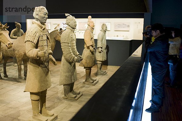 zeigen  Fotografie  Tourist  Geschichte  Museum  Kampf  China  Terrakotta  Xian