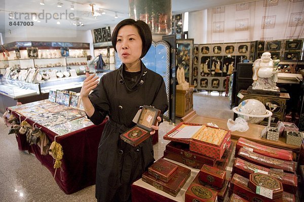 Frau Geschichte chinesisch Museum verkaufen China Feng Shui Souvenirladen Kompass Xian