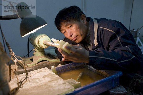 arbeiten  Ausstellungsraum  Fabrikgebäude  Handwerker  China  Xian