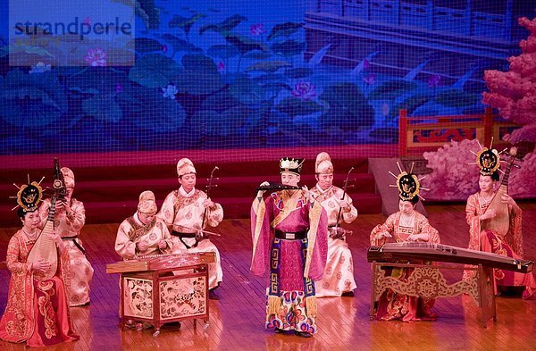 tanzen Musiker zeigen China Show Xian