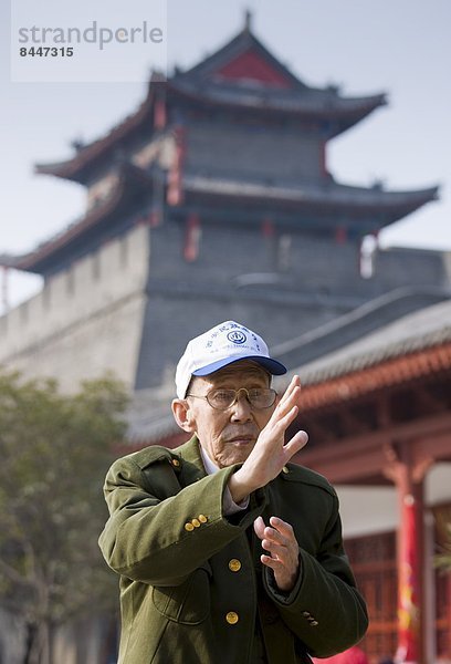 Anschnitt  Stadtmauer  Mann  Morgen  üben  China  Training  Xian