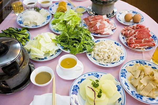 Tradition  Wärme  Gemüse  Tourist  chinesisch  Restaurant  Koch  Gericht  Mahlzeit  Fleischbrühe  Fleisch  roh  Xian