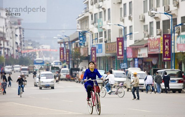 Frau  Straße  Fahrrad  Rad  China  Yangshuo