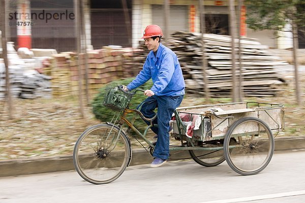 nahe  Mann  Tag  Fuhrwerk  bringen  China  Guilin  Markt