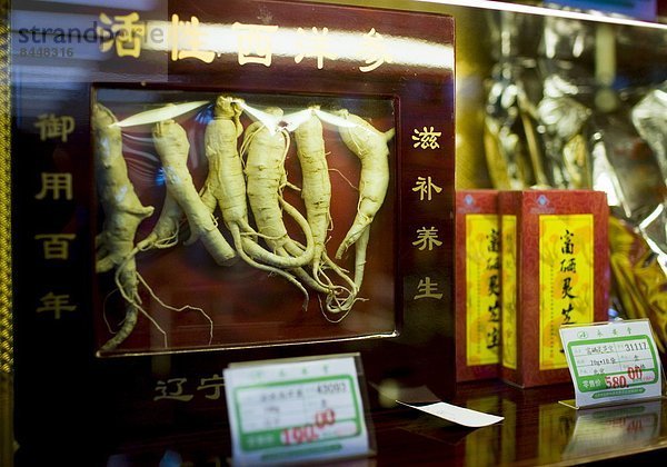 Tradition  Straße  Gesundheitspflege  chinesisch  verkaufen  Wurzel  Laden  Peking  Hauptstadt  China  Ginseng