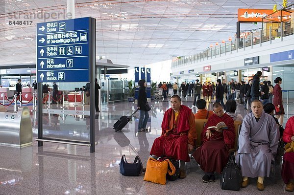 Flughafen  Globalisierung  Peking  Hauptstadt  3  Abflughalle  fünfstöckig  Buddhismus  China  Mönch