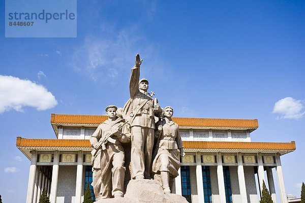 Außenaufnahme  arbeiten  China  Luftwaffe  Heer  Mausoleum