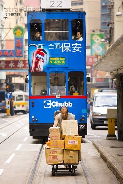 hinter  Mann  Lebensmittel  chinesisch  Straßenbahn  China  bringen  Ortsteil  Hongkong  alt