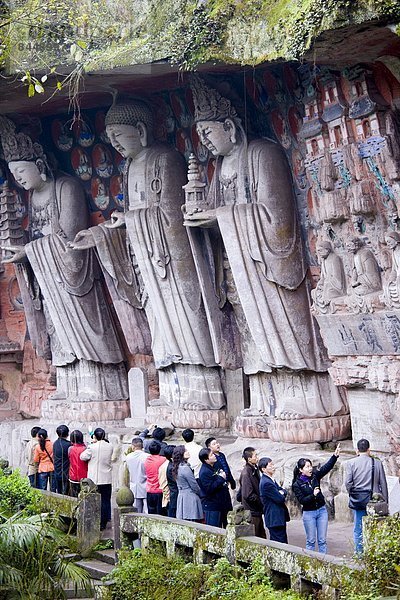 Felsbrocken  Tourist  schnitzen  Sonnenlicht  Berg  groß  großes  großer  große  großen  China  Buddha