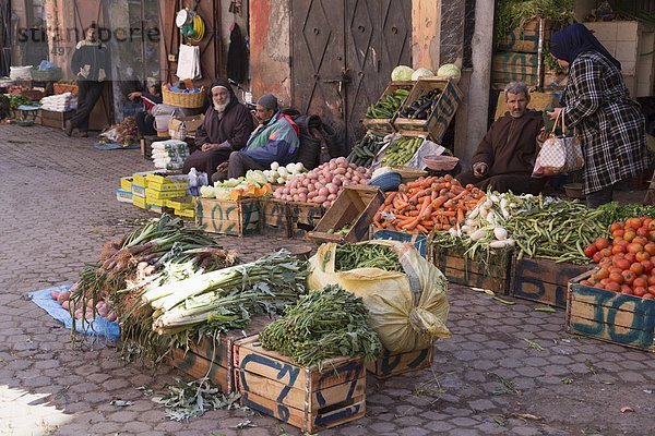 Nordafrika  nahe  Straße  Gemüse  verkaufen  Marrakesch  Afrika  Markt  Marokko