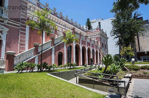 Palast  Schloß  Schlösser  pink  Brasilien  Florianopolis  Santa Catarina Bundesstaat  Südamerika