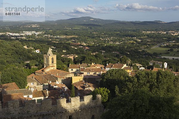 Frankreich  Europa  Palast  Schloß  Schlösser  über  Dorf  Ansicht  Provence - Alpes-Cote d Azur  Grimaud  alt  Var