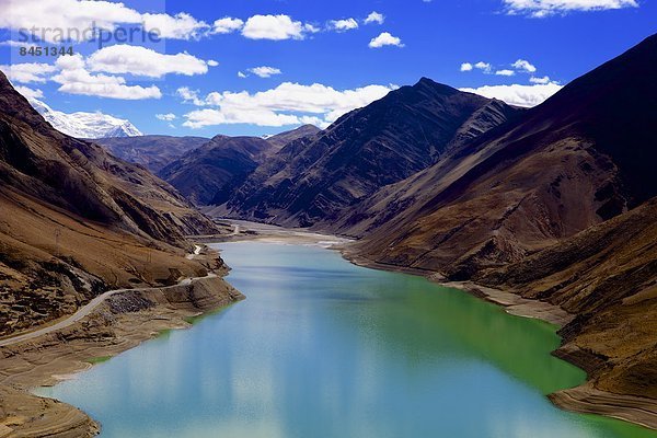 nahe Berg See China künstlich Asien Stausee Tibet