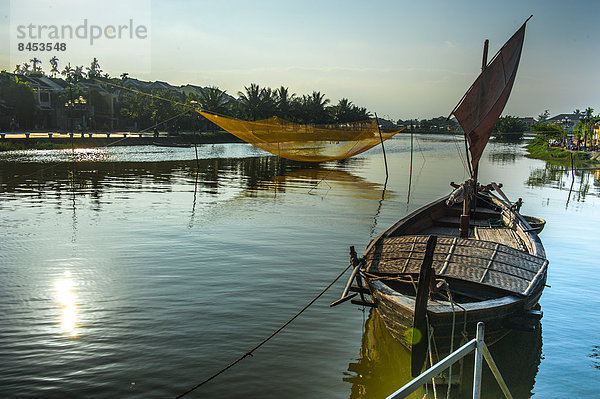 Boot im Wasser  Hoi An  Vietnam