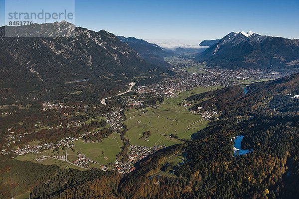 Ortsansicht Garmisch  Garmisch-Partenkirchen  Loisachtal  Bayern  Deutschland